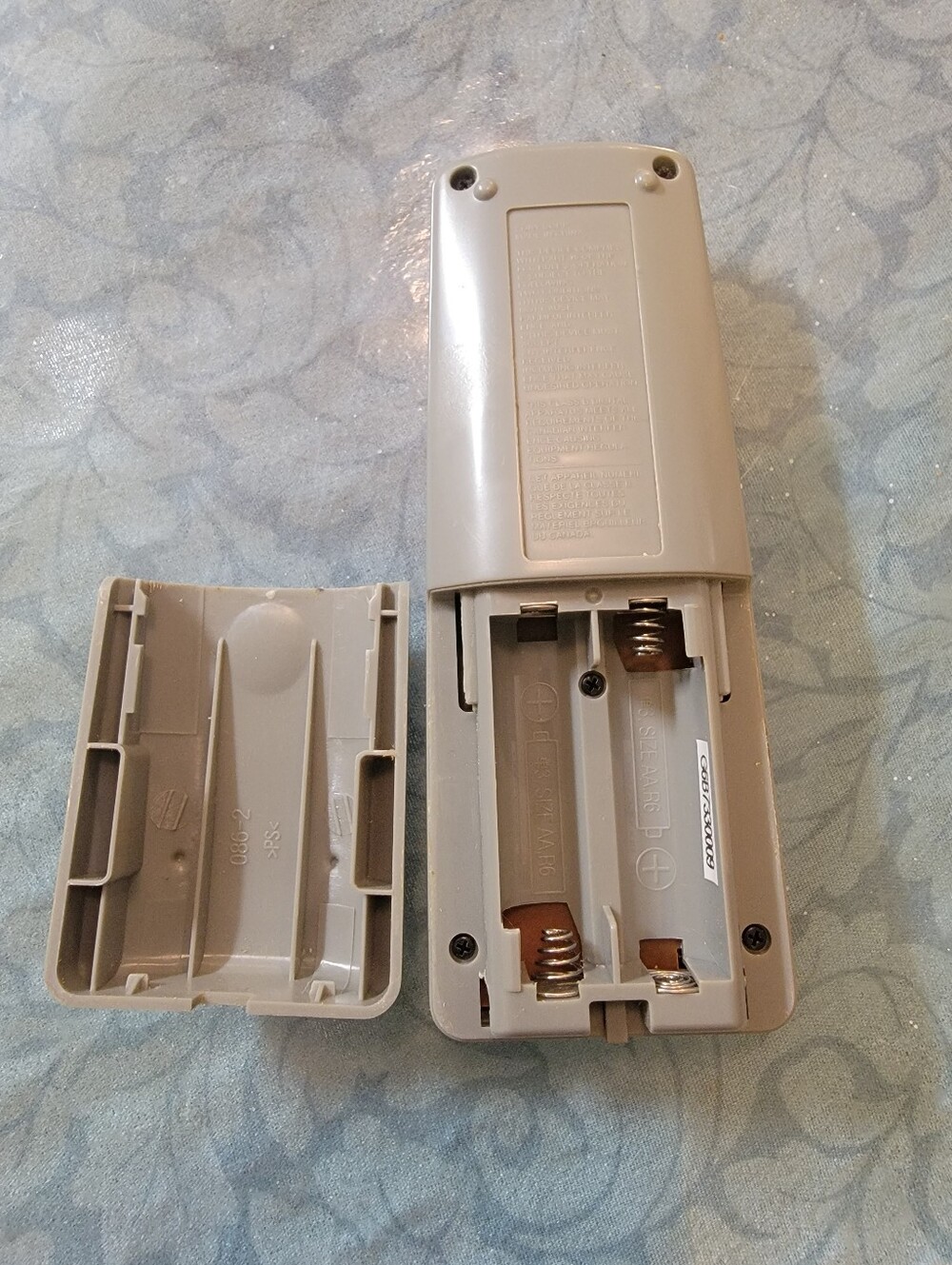 Sony RM-Y173 Television Remote Control - Picture 3 of 3